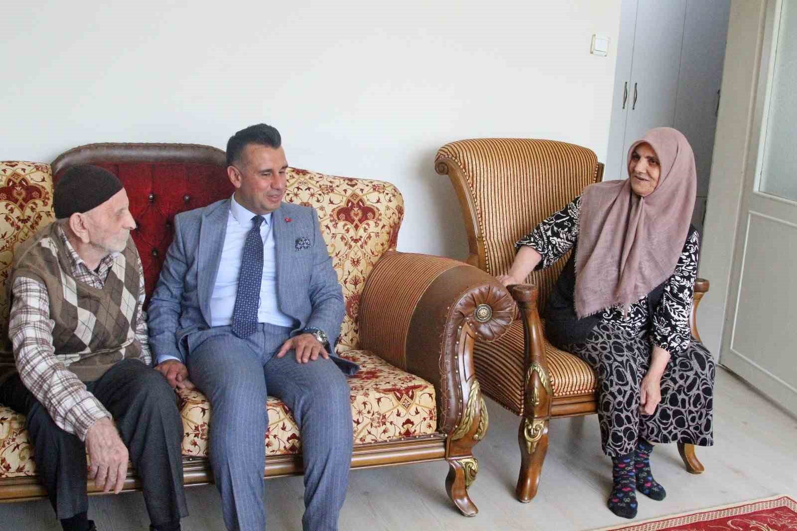 Şehit babalarına ve gazilere Babalar Günü vefası 