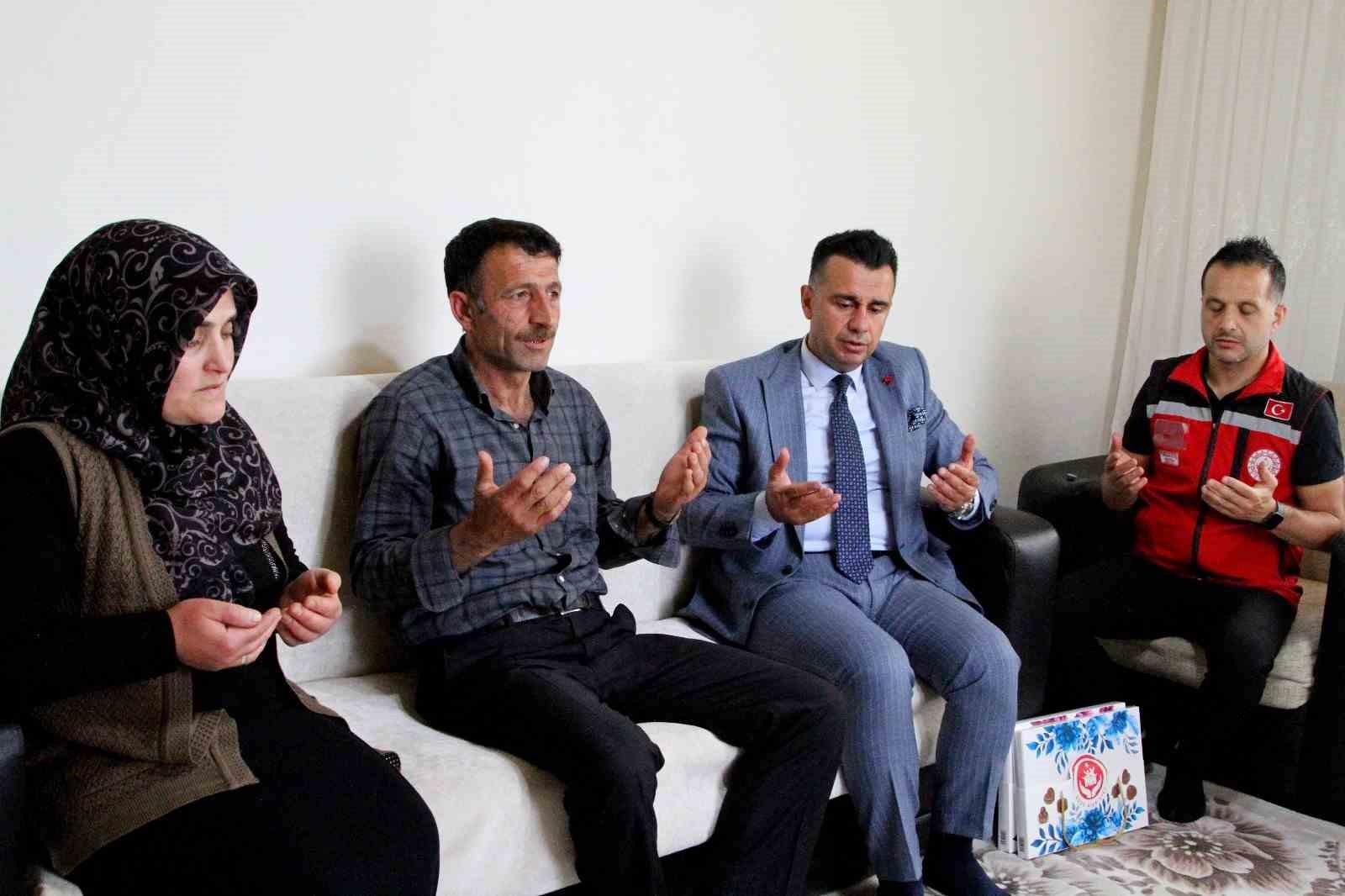 Şehit babalarına ve gazilere Babalar Günü vefası 