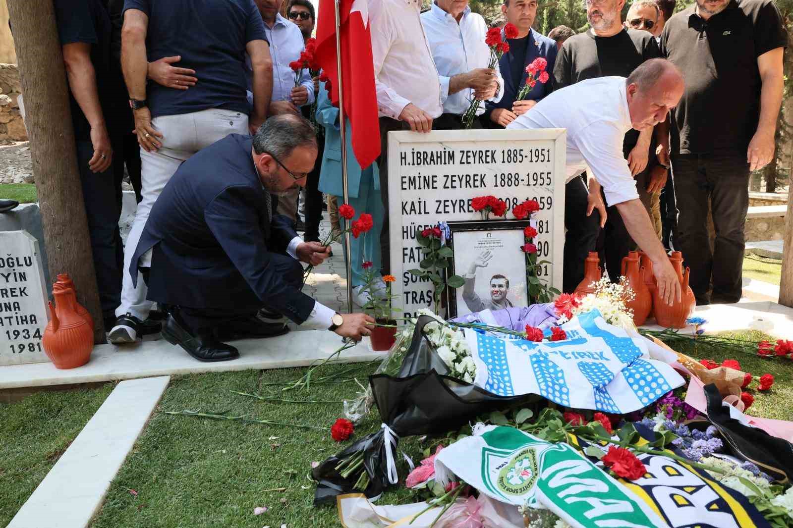 Bakan Kasapoğlu’ndan merhum Başkan Zeyrek’in ailesine taziye ziyareti 