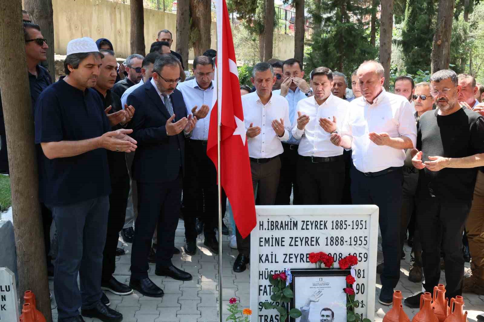 Bakan Kasapoğlu’ndan merhum Başkan Zeyrek’in ailesine taziye ziyareti 