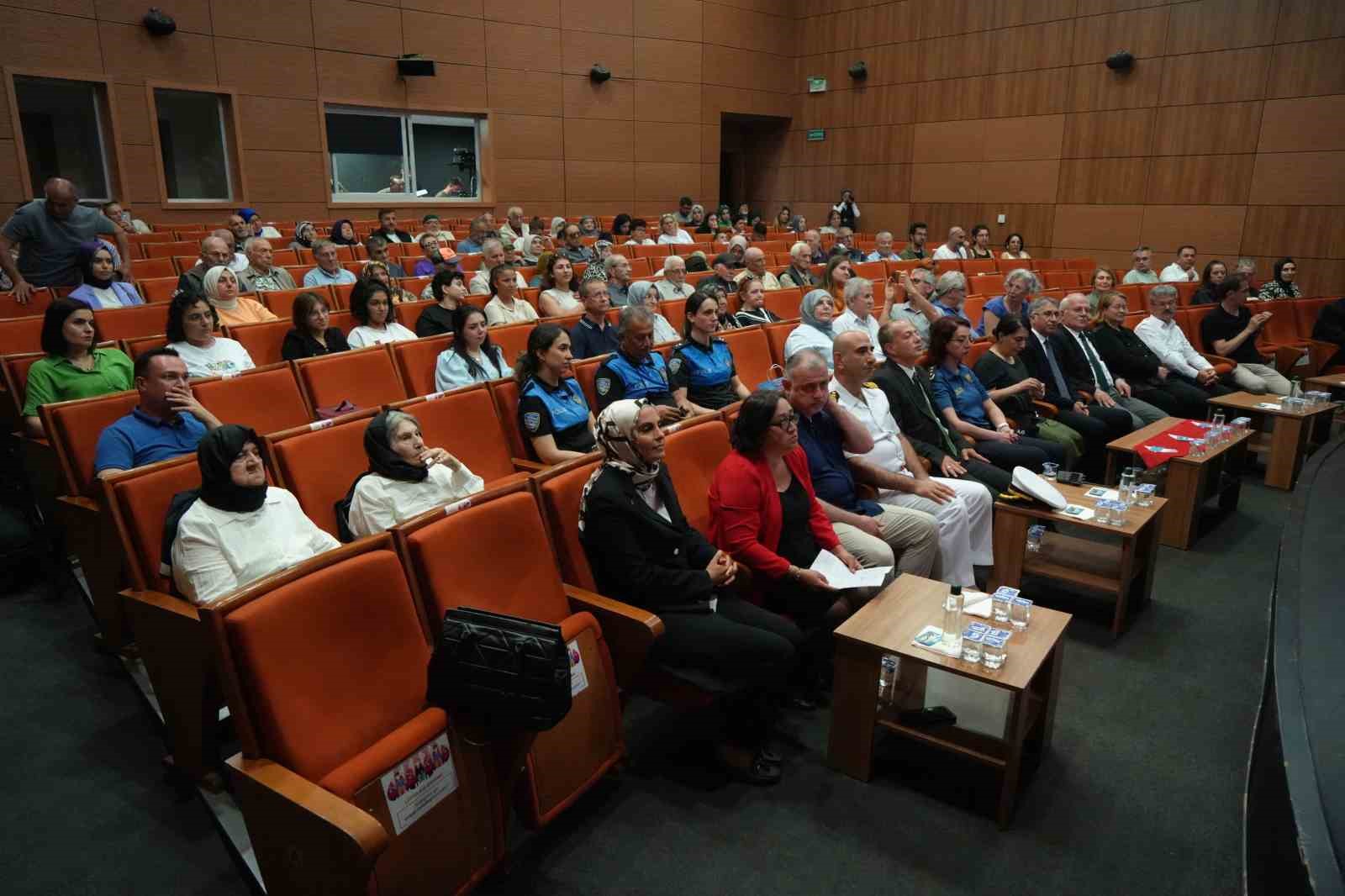 13 huzurevi sakininin hayalindeki mesleği yaptığı proje sona erdi 