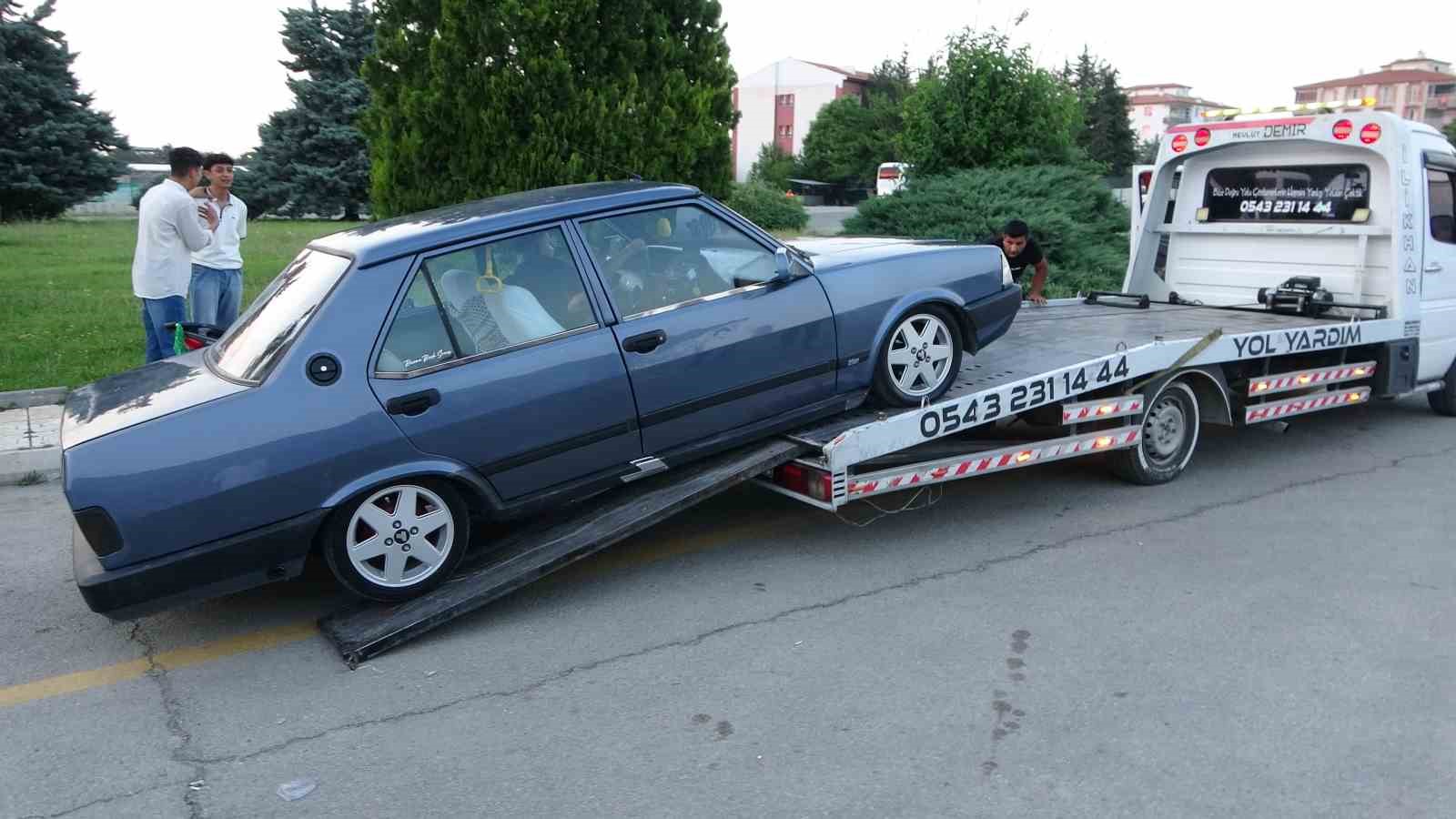 Drift atan sürücünün aracı bağlandı, ehliyetine el konuldu 