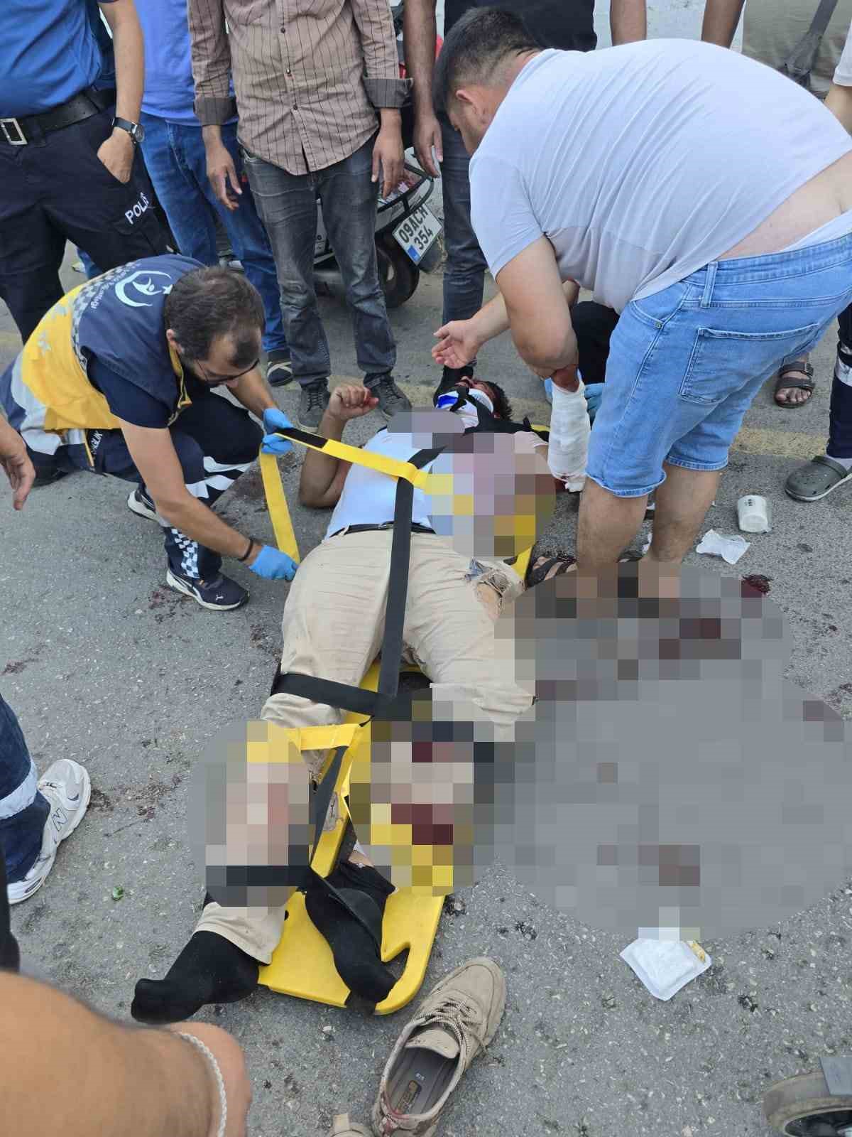 Kamyonet ile motosiklet çarpıştı: 1 ölü, 2 yaralı 