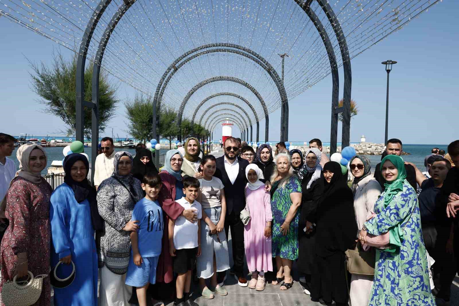 Arnavutköy Karaburun’da meydan açıldı, Millet Bahçesi’nin 3. Etabın temeli atıldı