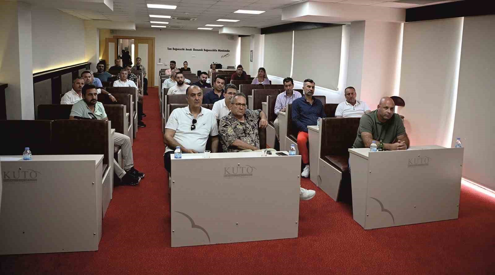 Kuşadası’nda seyahat acentaları ve esnaf temsilcileri bir araya geldi 