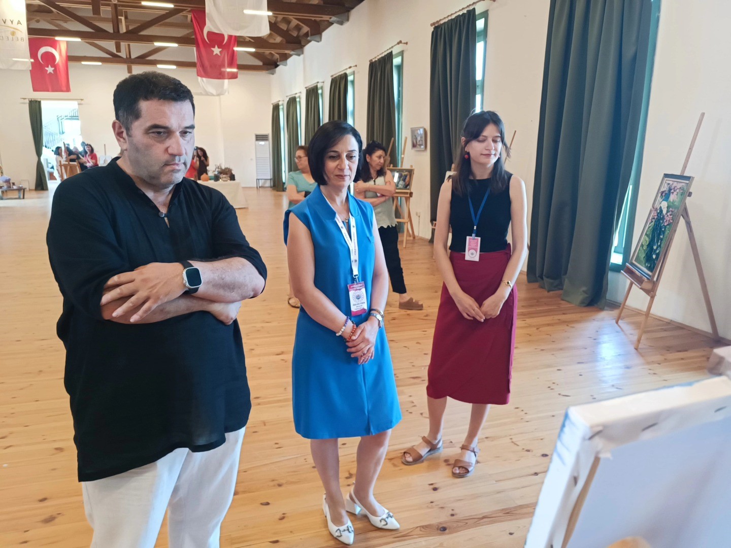 Ayvalık HEM’in sene sonu sergisi büyüledi 