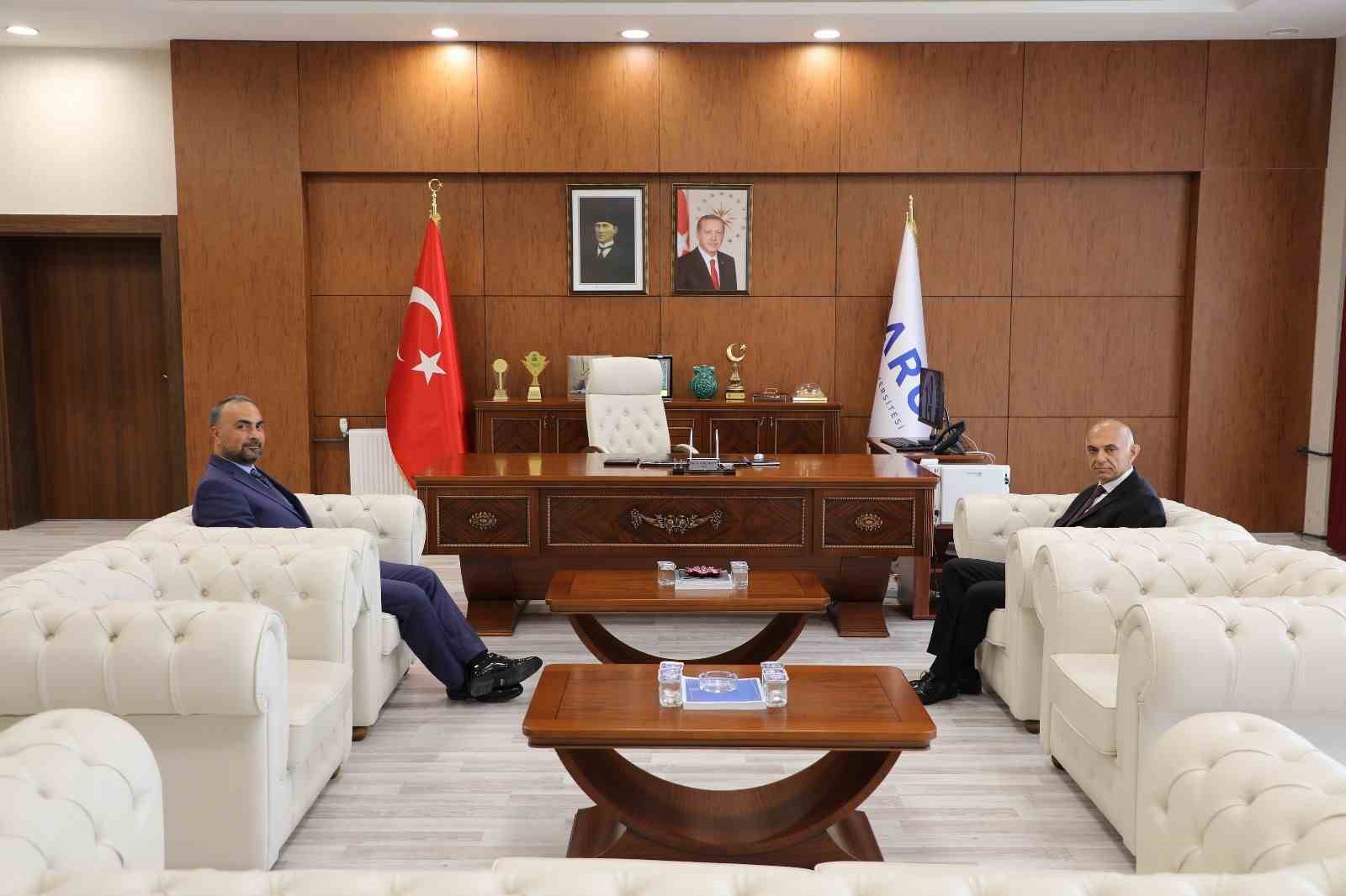 Rektör Akkaya’ya 