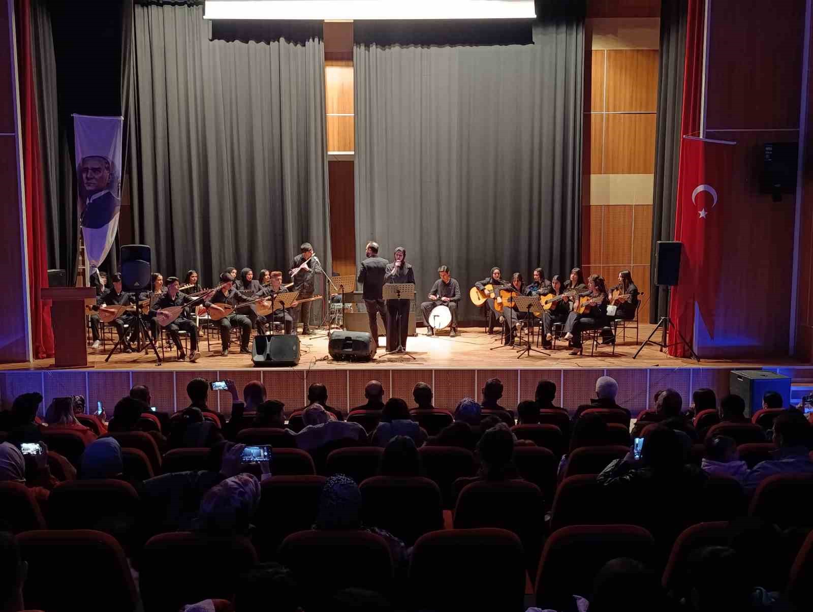 Ağrı Erol Parlak Güzel Sanatlar Lisesi yetenek sınavı başvuruları başladı 