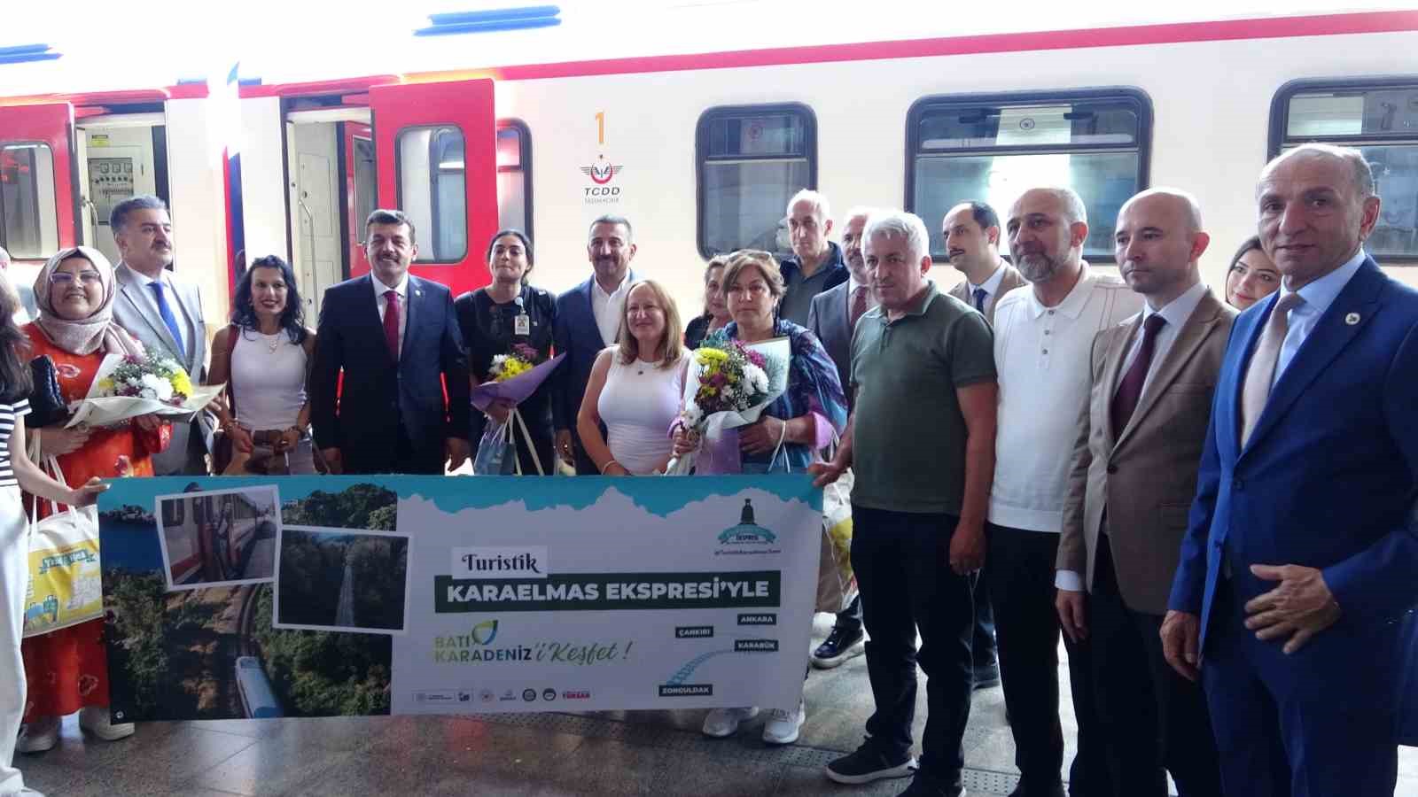 Turistik Karaelmas Ekspresi Zonguldak’a ulaştı 