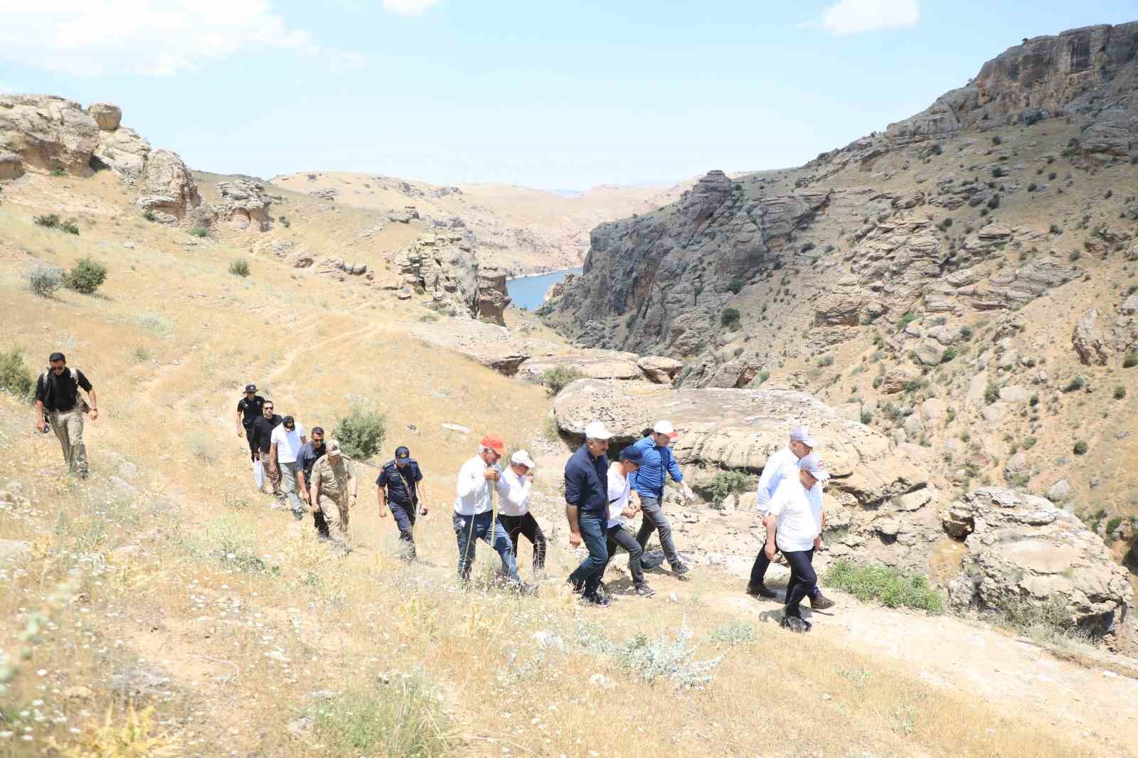 Vali Hatipoğlu’ndan Baskil’de doğal güzelliklere ziyaret 