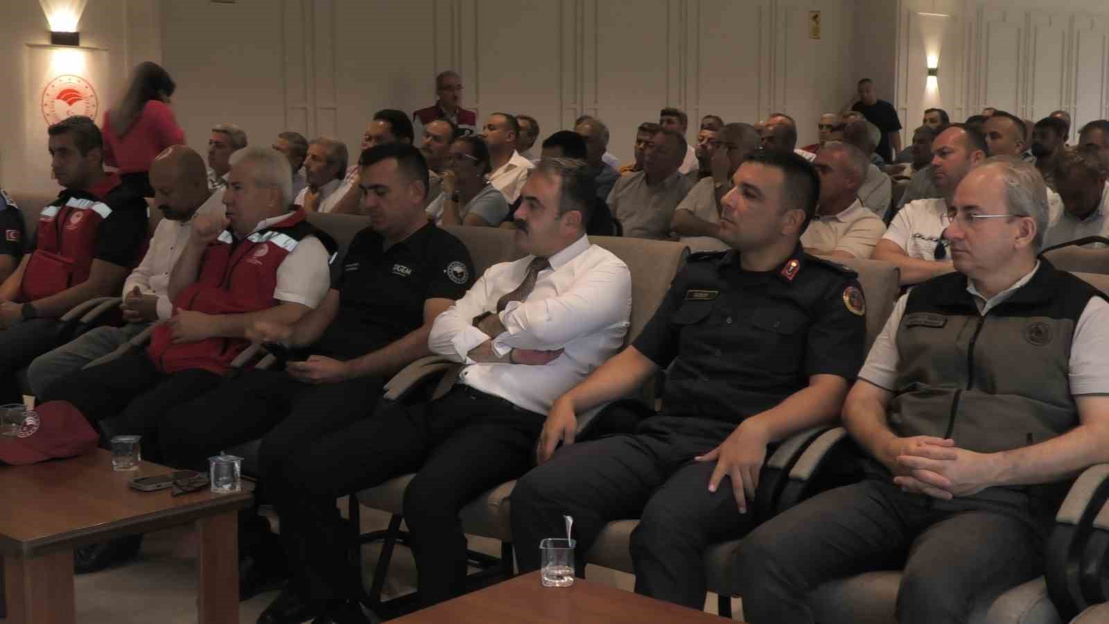 Kaymakam Kan’dan yangınlara karşı uyarı: 
