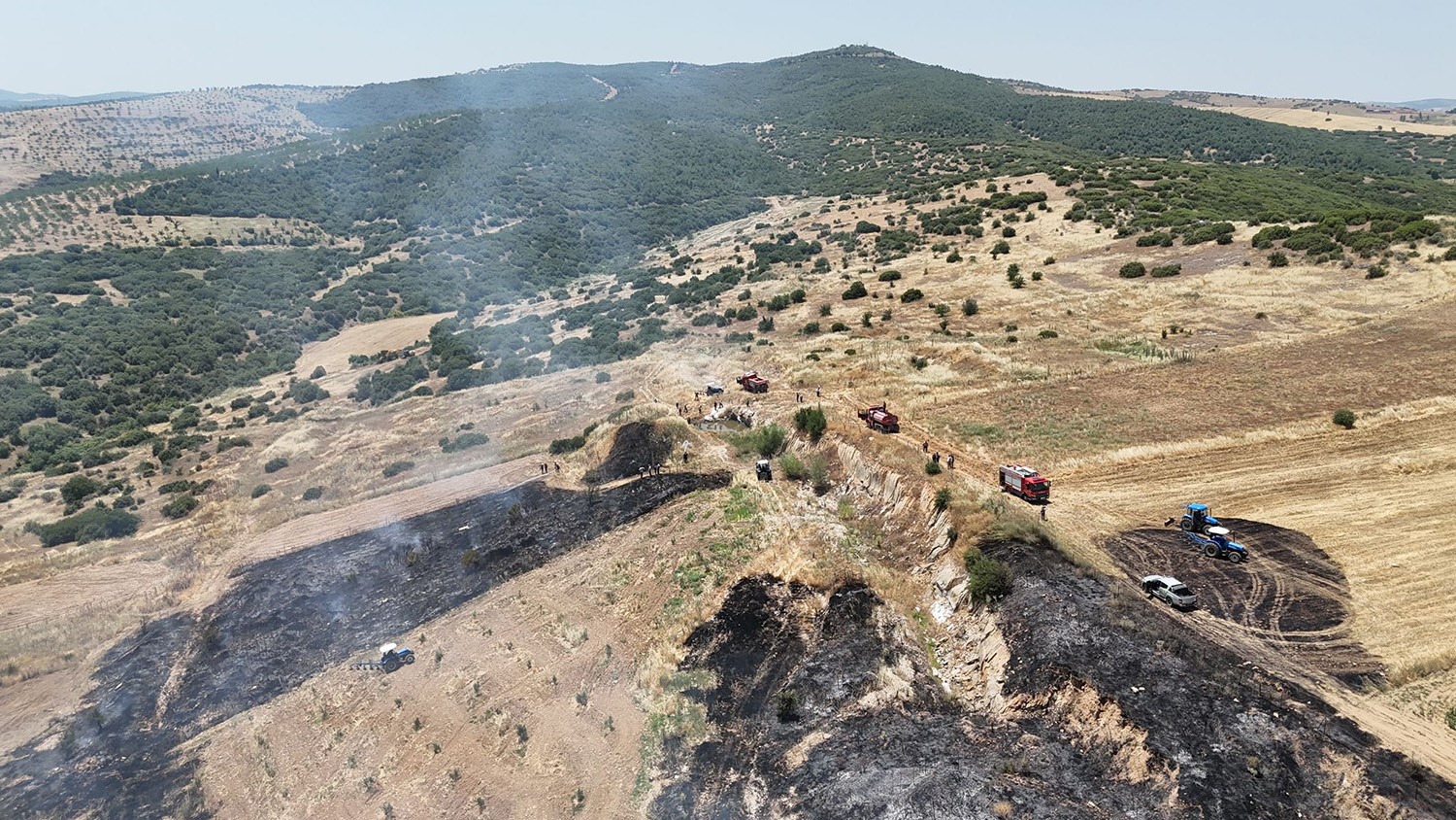 Kula’da 2 saatte 3 farklı bölgede yangın 