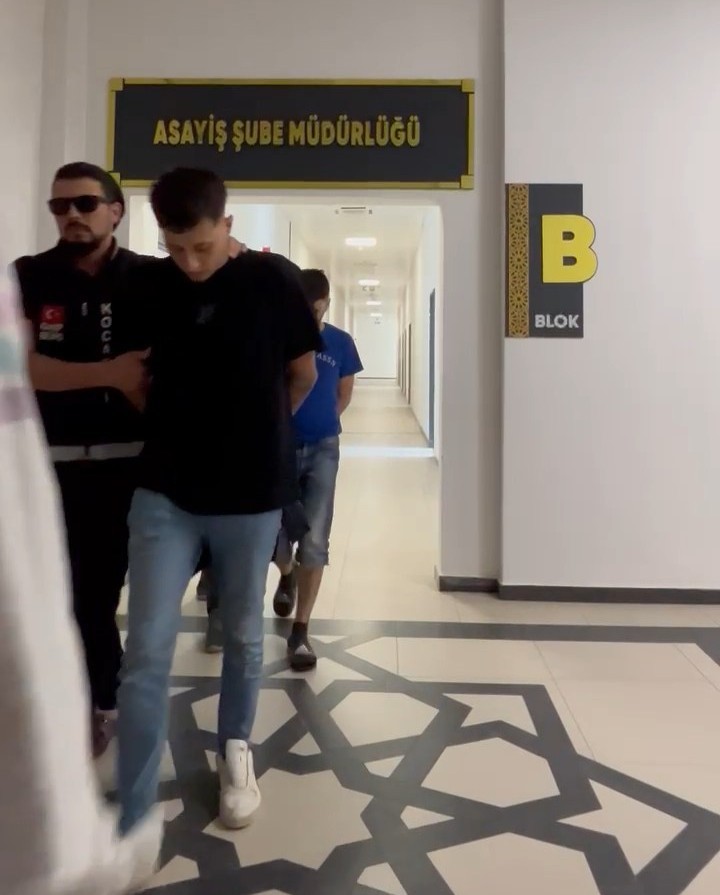 İş yeri kurşunlayan 2 kişi tutuklandı 