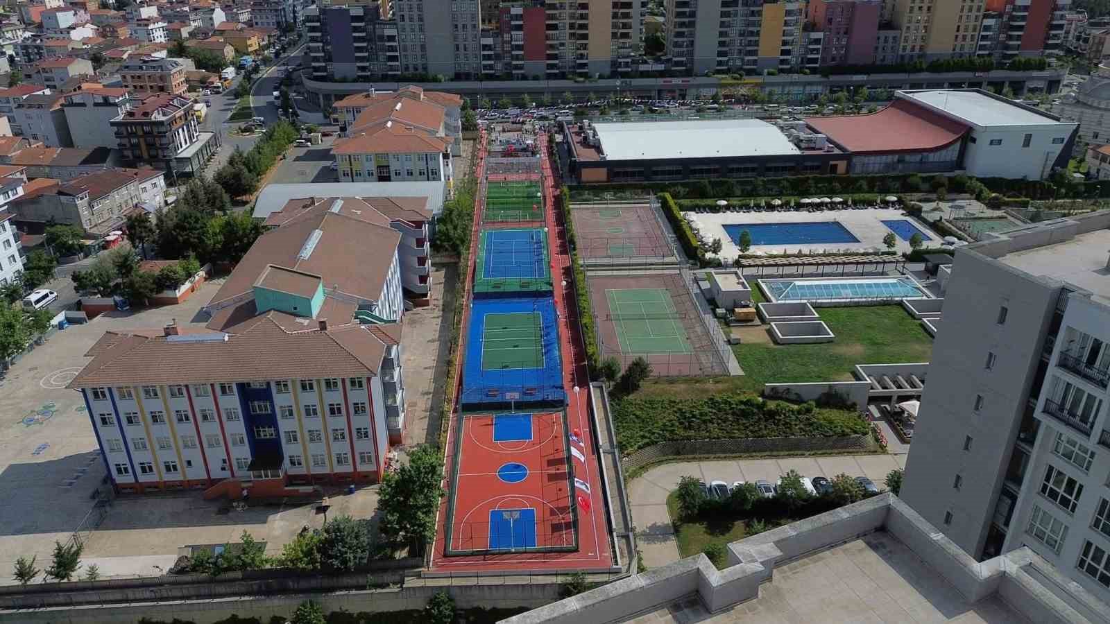 Sancaktepe’de Sırrı Süreyya Önder Spor Parkı, Nazım Hikmet Parkı ve Şiir Sokak Parkı için toplu açılış töreni düzenlendi 