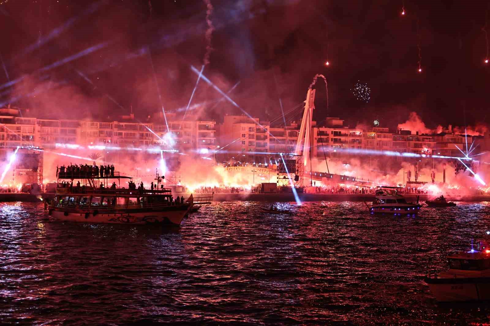 Göztepe 100. yaşını büyük bir coşkuyla kutladı 
