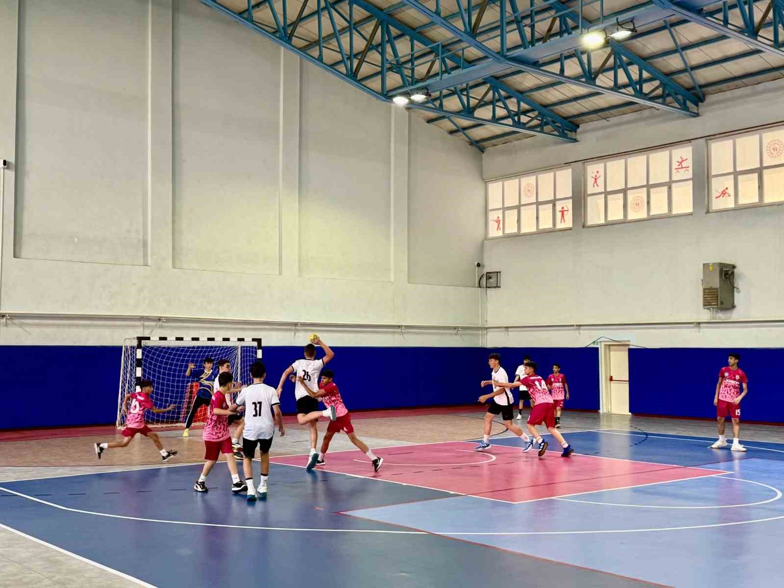 Minikler Hentbol Türkiye Şampiyonası Aydın’da başladı 
