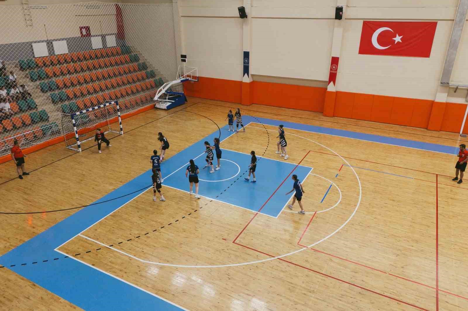 Minikler Hentbol Türkiye Şampiyonası Aydın’da başladı 