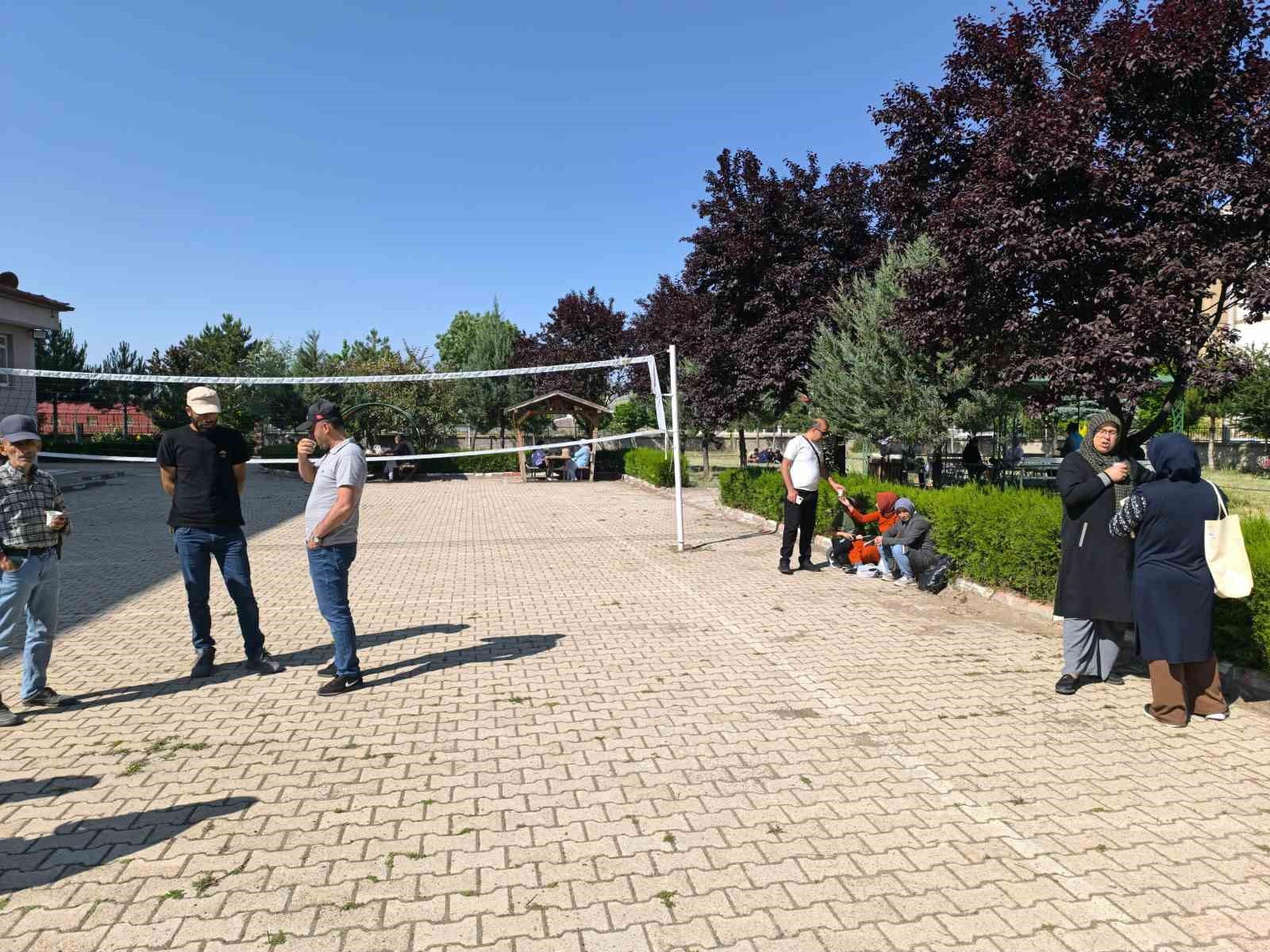 Afyonkarahisar’da LGS 6 bin 730 öğrencinin katılımı ile başladı 