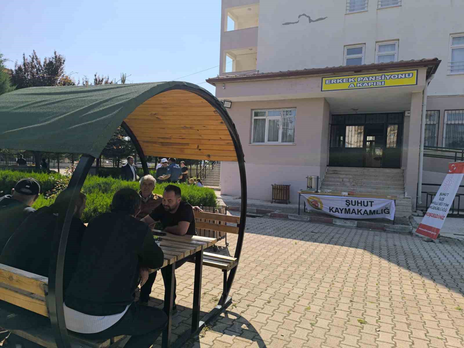 Afyonkarahisar’da LGS 6 bin 730 öğrencinin katılımı ile başladı 