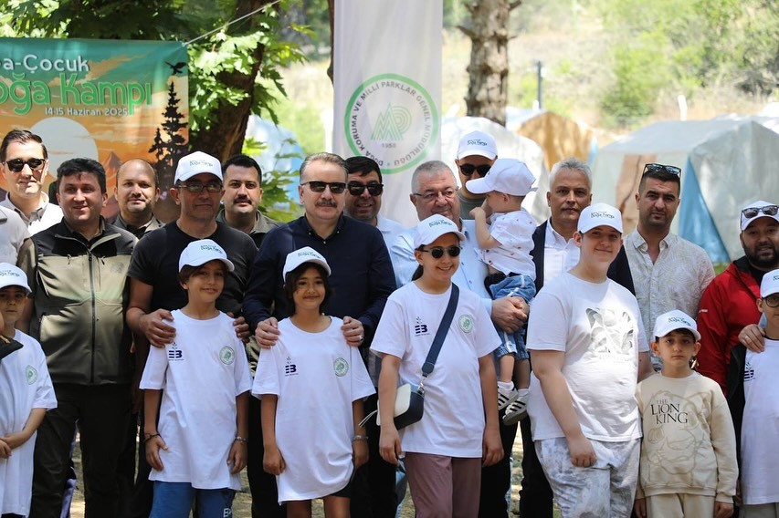 Kazdağları’nda baba-çocuk doğa kampı düzenlendi 