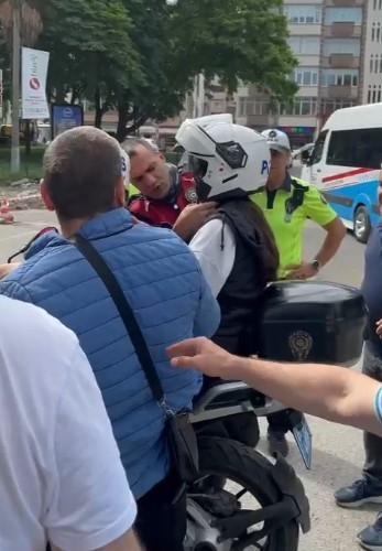 Trabzon’da LGS’ye geç kalan öğrencileri polisler yetiştirdi 