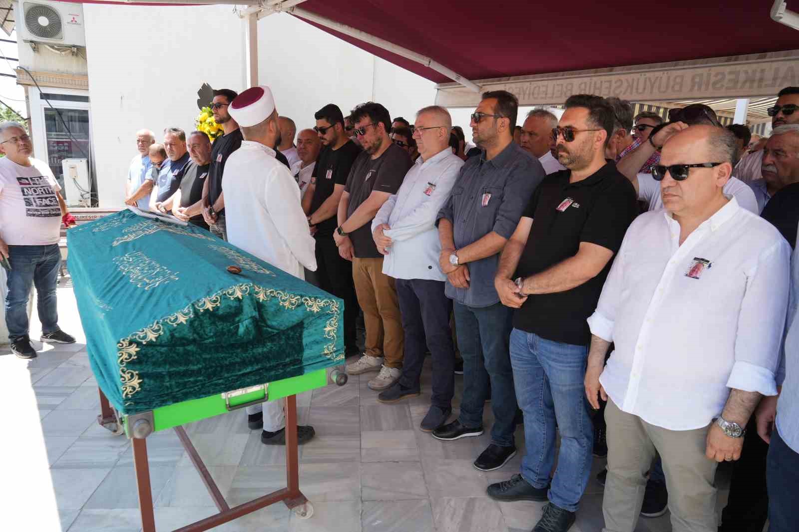 Edremit turizminin öncülerinden Adem Kuşçuoğlu hayatını kaybetti 