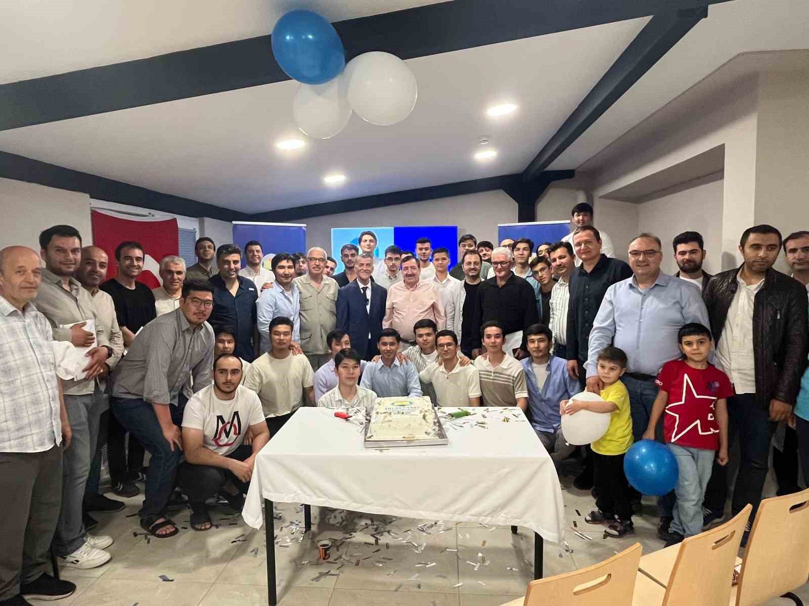 Ali Rıza Yerebakan Erkek Öğrenci Yurdu ilk mezunlarını verdi 