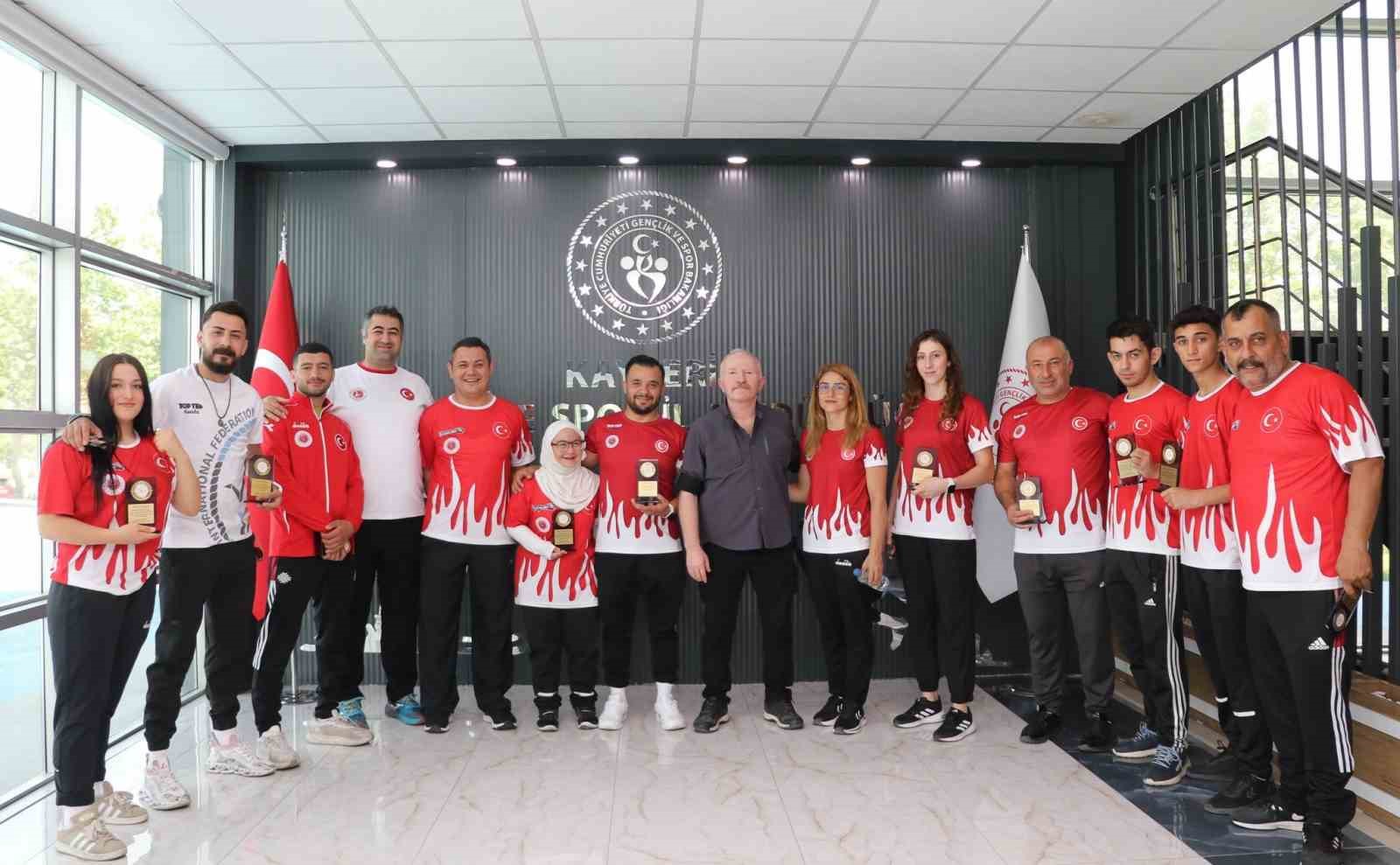 Şampiyon sporculardanKabakcı’ya ziyaret 
