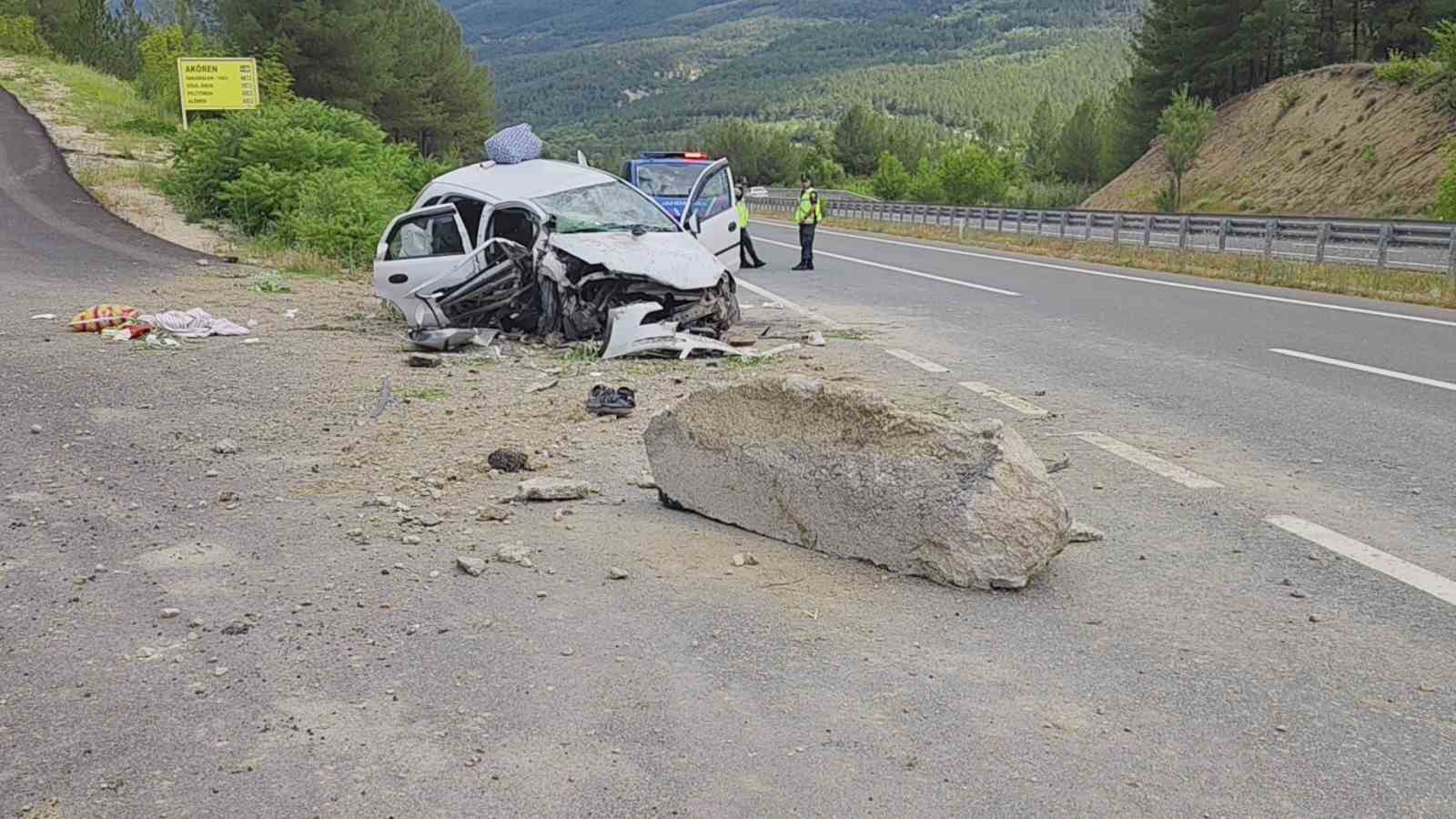 Karabük’te yoldan çıkan otomobil beton menfeze çarptı: 1 ölü, 3 ağır yaralı 