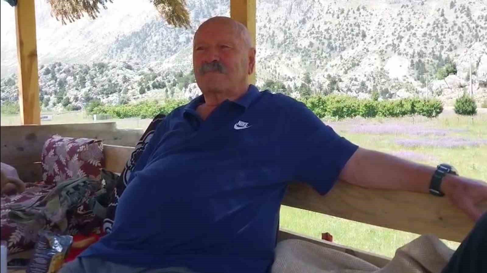 Antalya Gelesandra Yaylası’nda çekirge istilası 