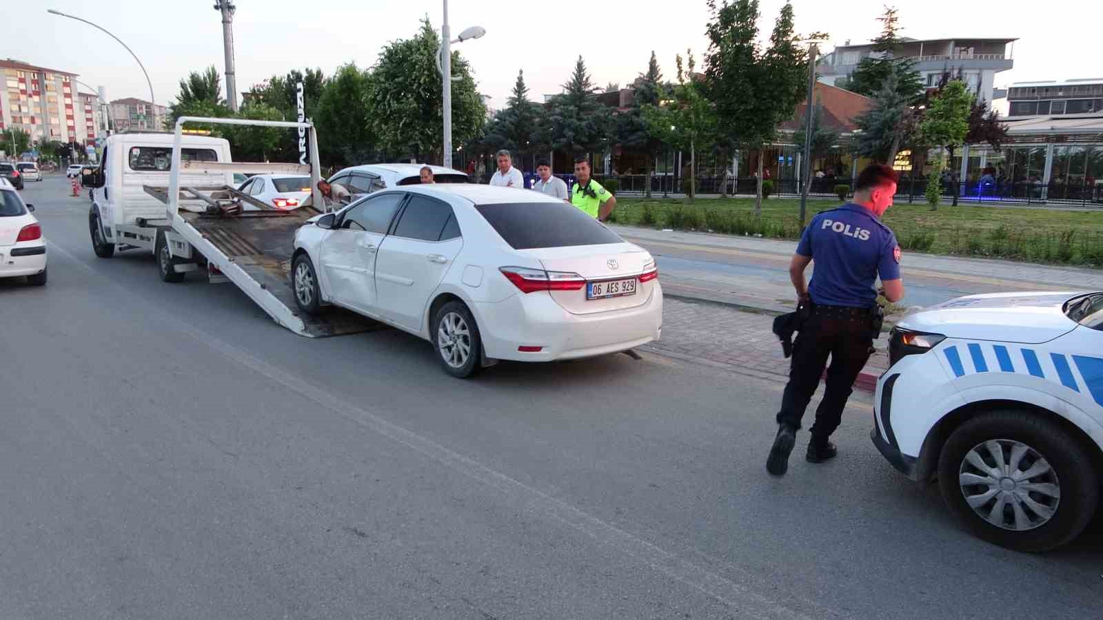 Malatya’da iki otomobil çarpıştı: 2 yaralı 