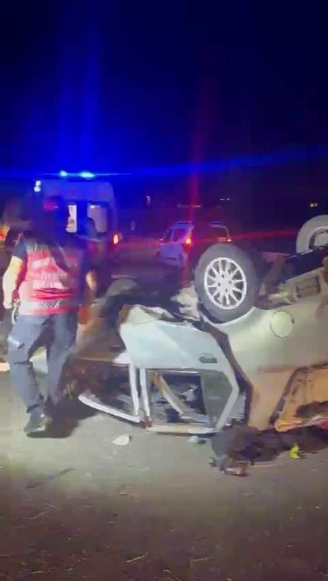 Kontrolden çıkan otomobil ters döndü: 2 yaralı 