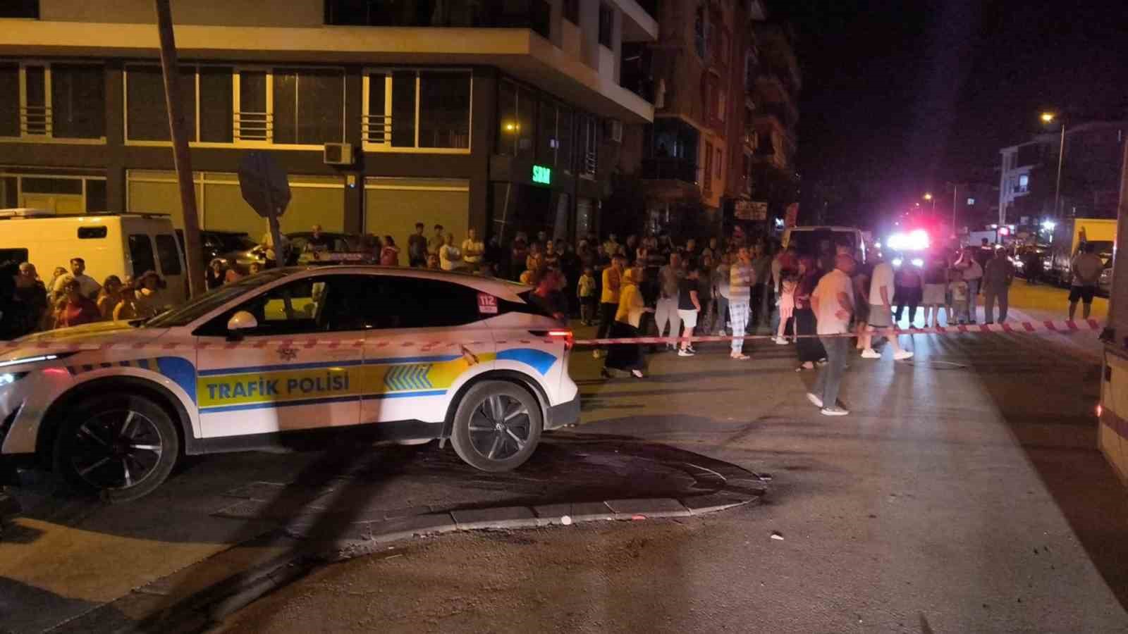Ağaçta çıkan yangın binaya sıçradı 