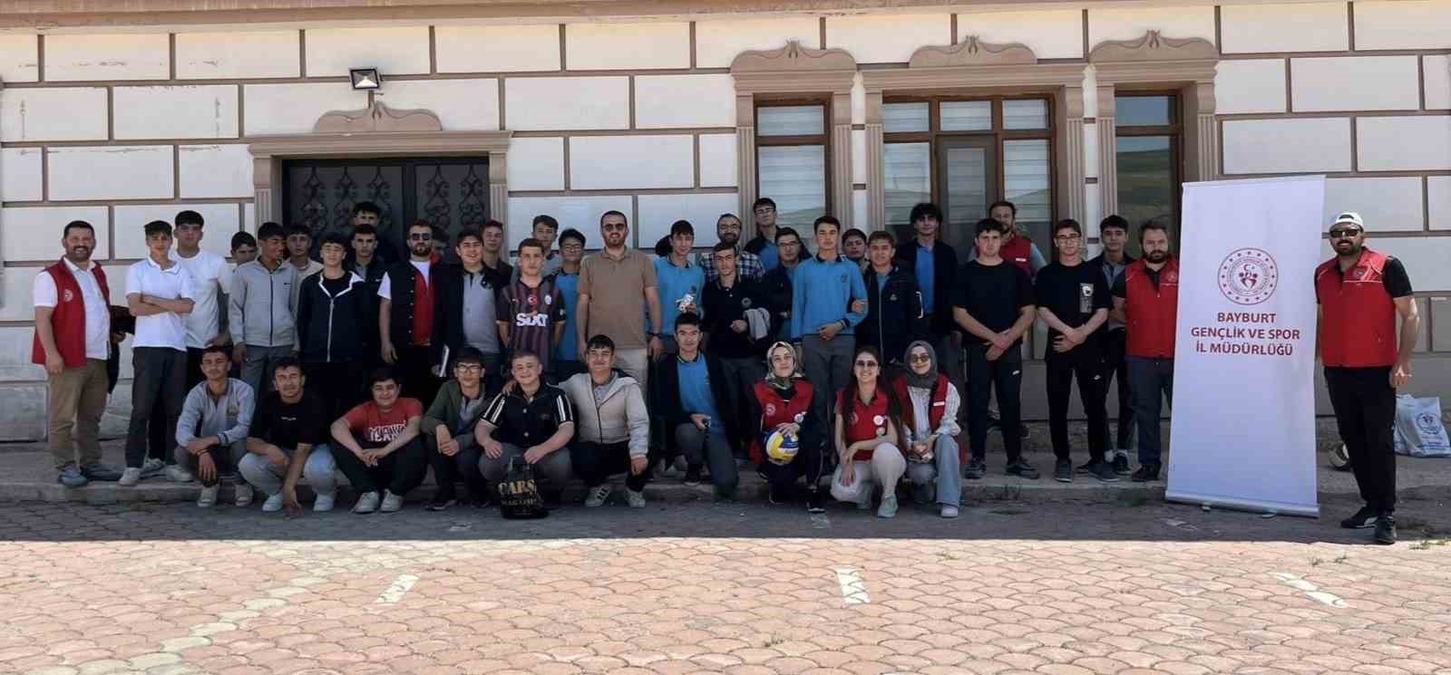 Bayburt’ta lise öğrencilerine yönelik yıl sonu şenliği düzenlendi 