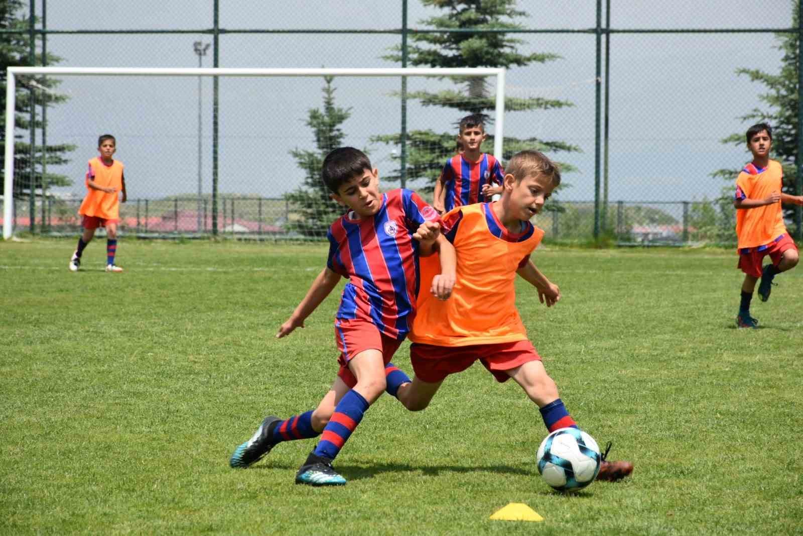 Altınordu futbol şenliği Erzurum’da yapıldı 