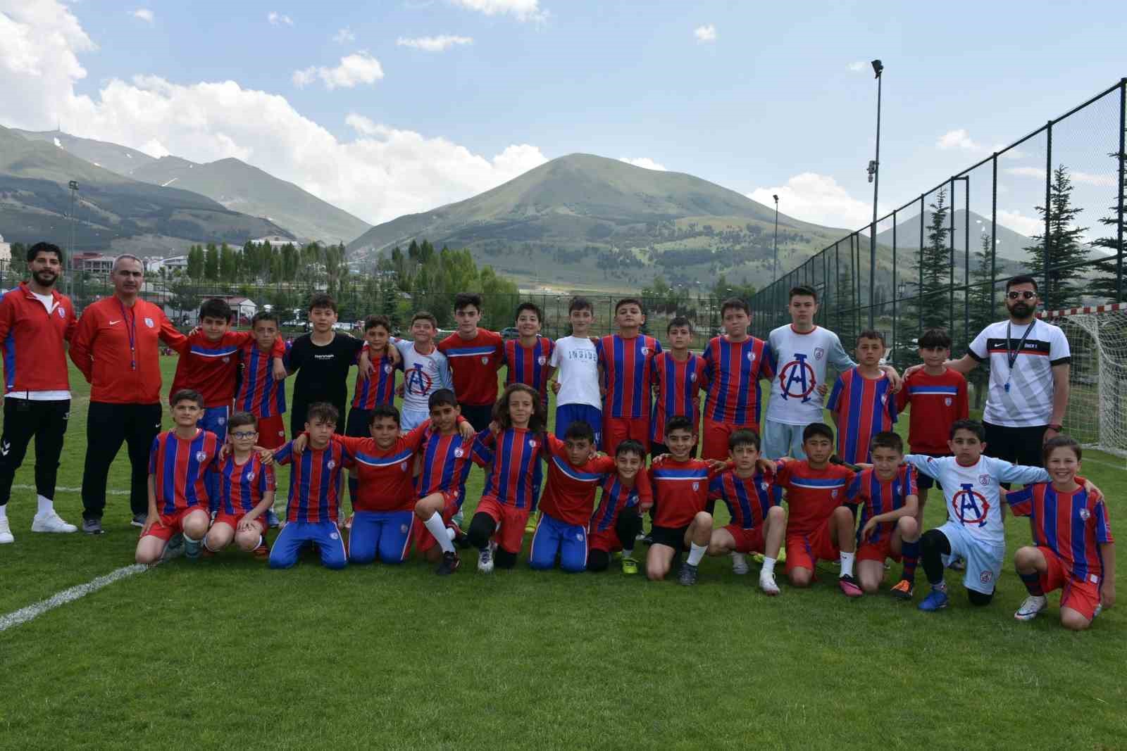 Altınordu futbol şenliği Erzurum’da yapıldı 