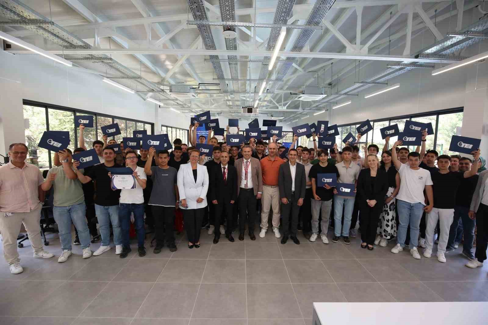 TEI Havacılık Teknisyen Okulu’nun ikinci sezonu başarıyla tamamlandı 