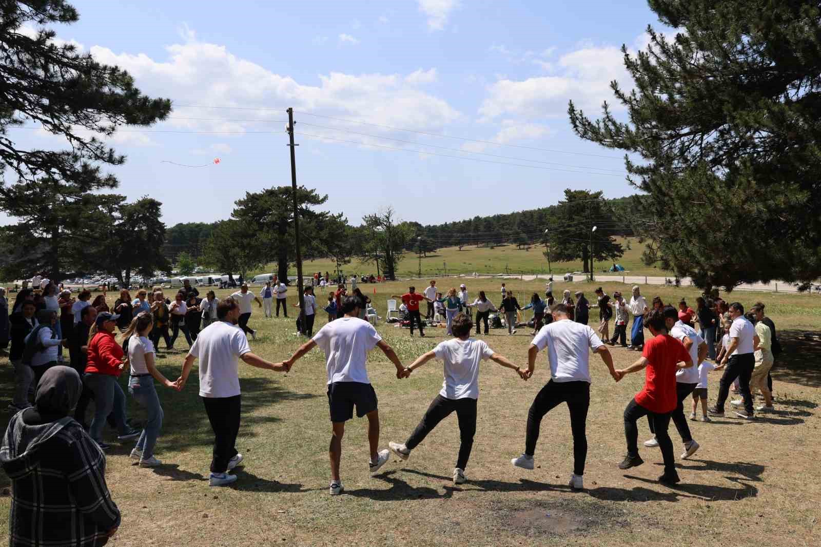 BUÜ ailesi kuruluş yıldönümü pikniğinde bir araya geldi 