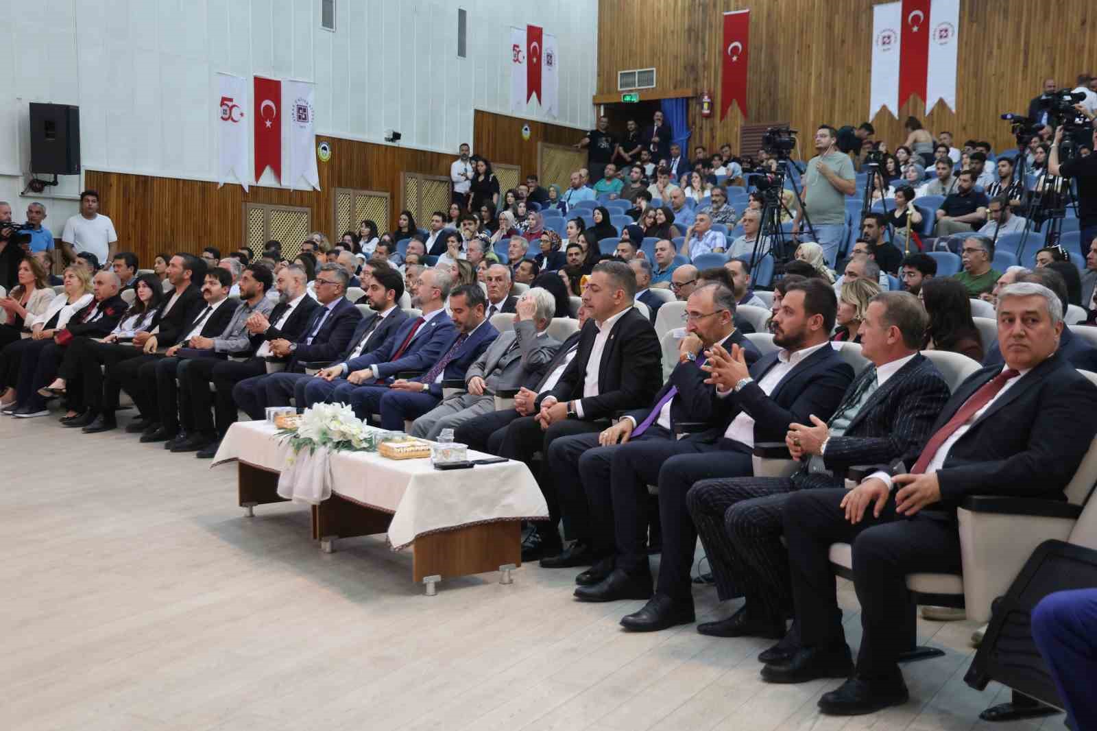 Elazığ’da Kırım Tatar Türk Halkı Milli Lideri Mustafa Abdülcemil Kırımoğlu’na fahri doktora verildi 
