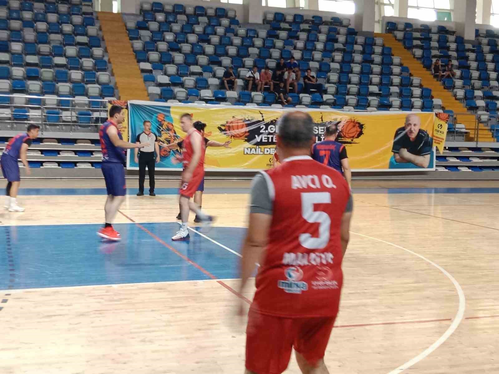 Malatya’da veteranlar parkede Nail Değirmenci için buluştu 