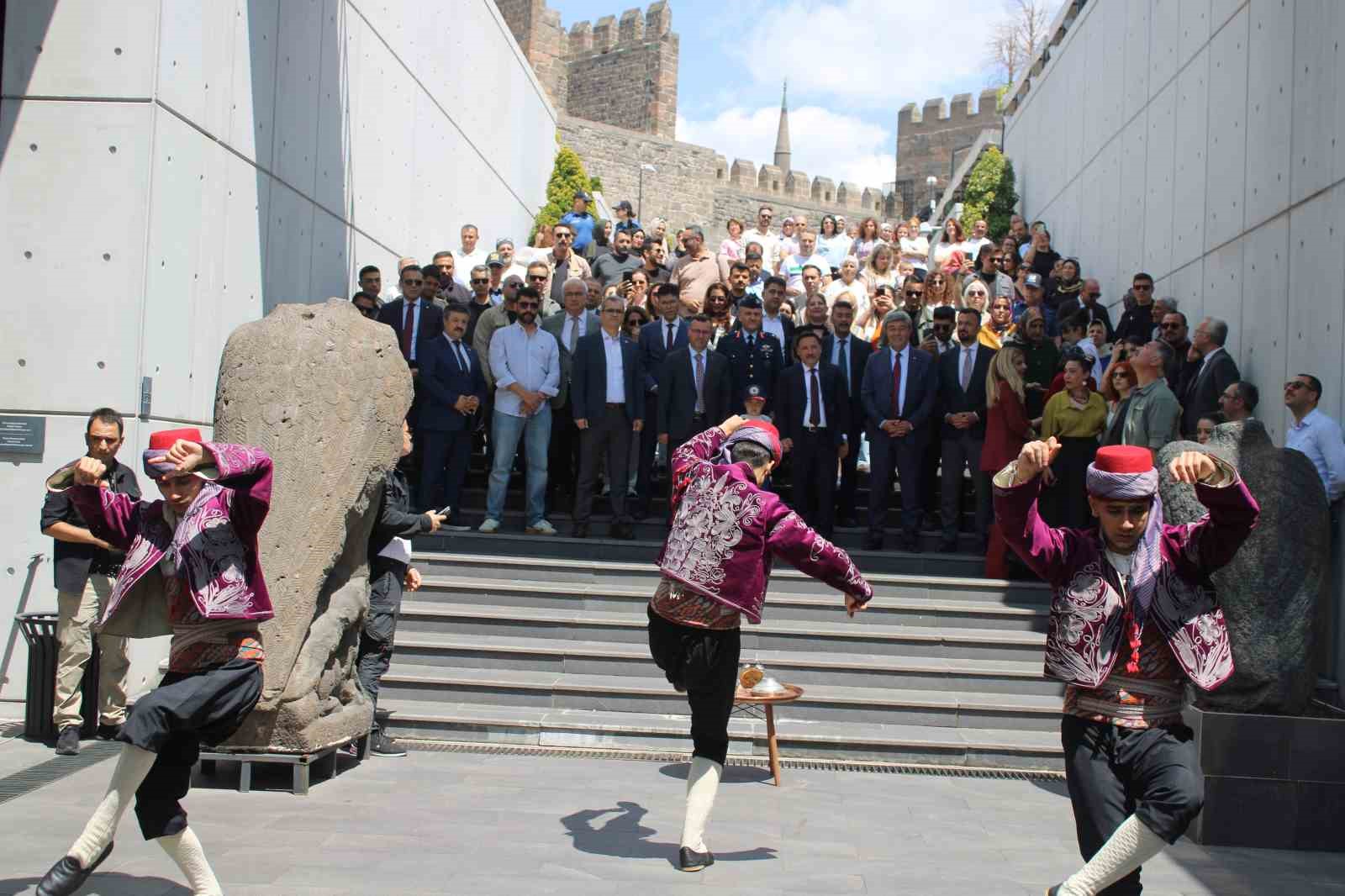 Kadın kooperatiflerinden halı ve kilim sergisi 
