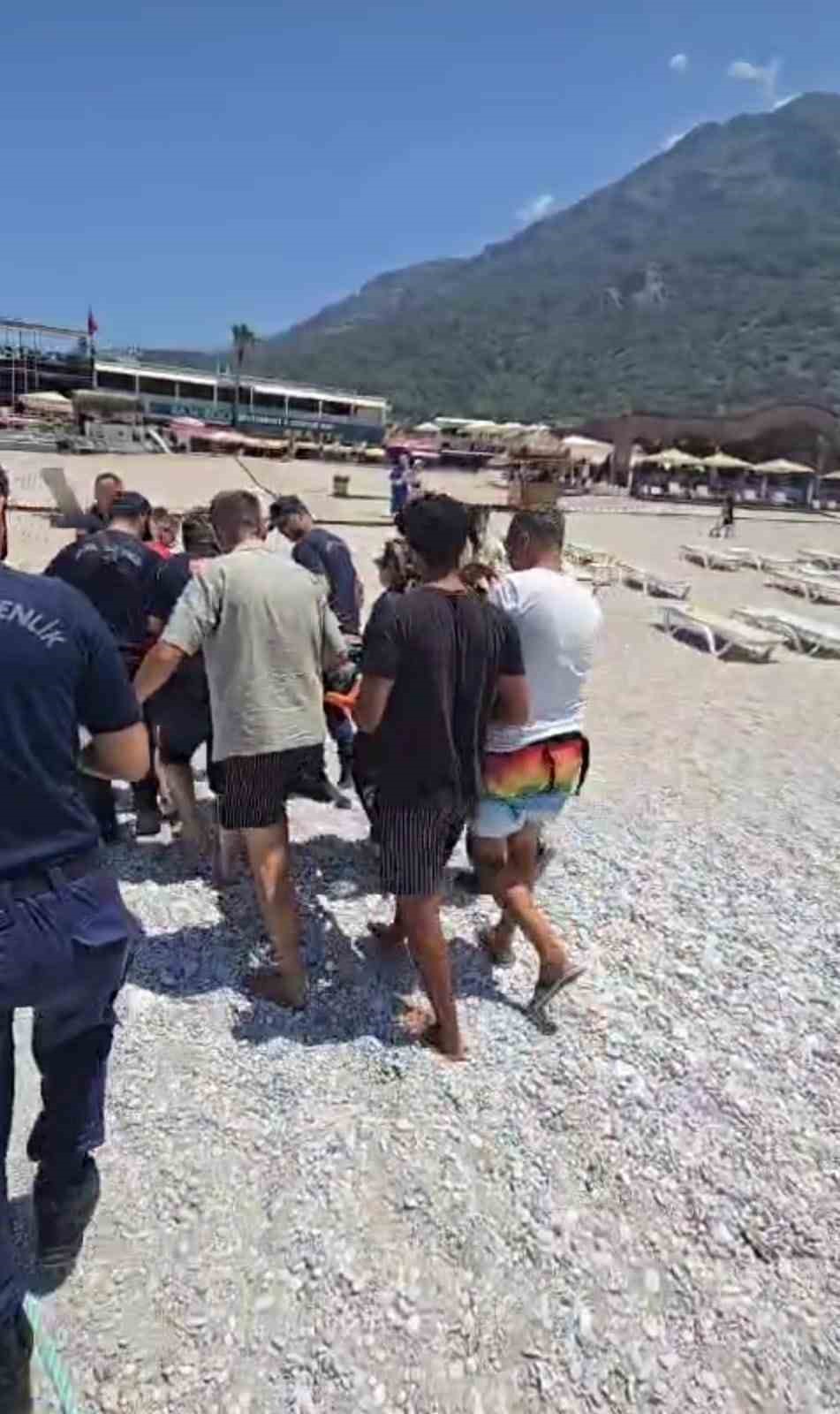 Eğitim alan kadın pilot denize düştü 