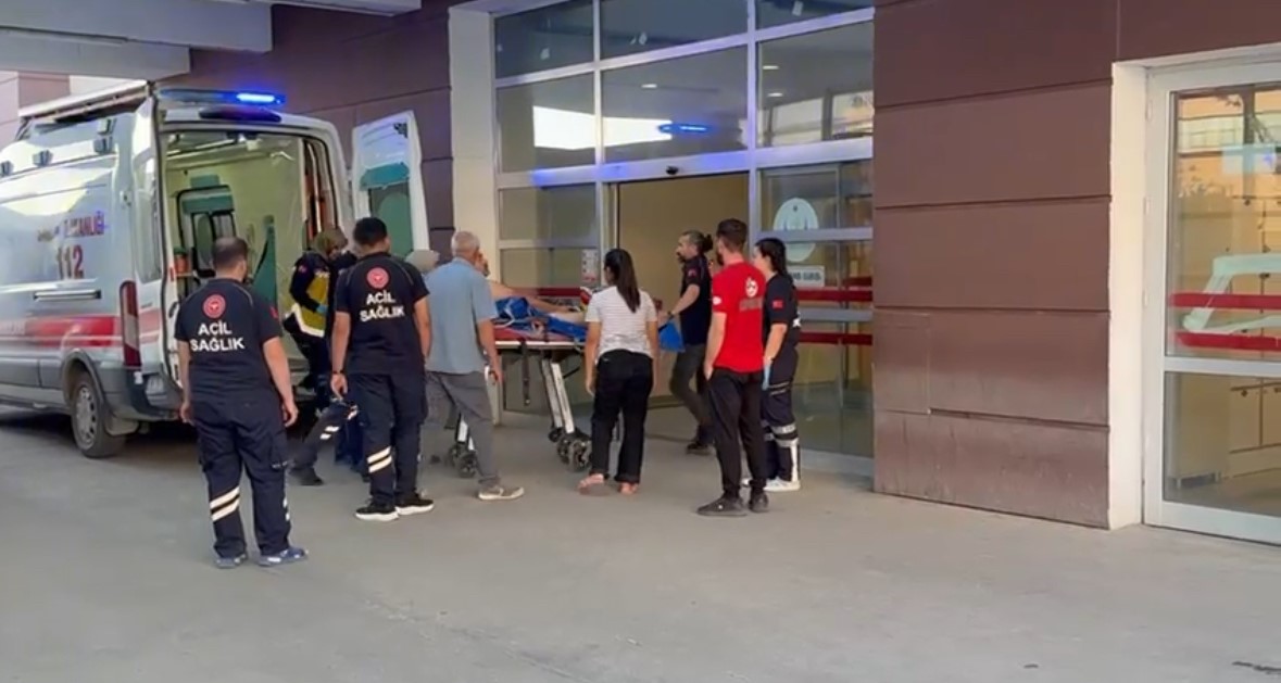 Komşular arasında bıçaklı kavga: 1 ağır yaralı 