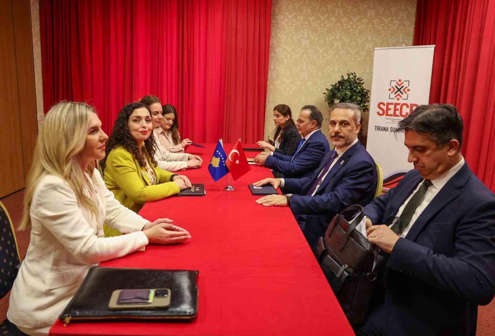 Dışişleri Bakanı Fidan, Kosova Cumhurbaşkanı Osmani-Sadriu ile görüştü 