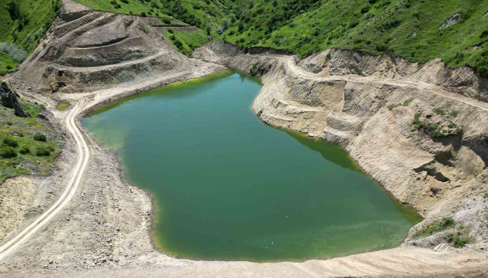 Büyükşehir Belediyesinden tarıma sulama desteği 