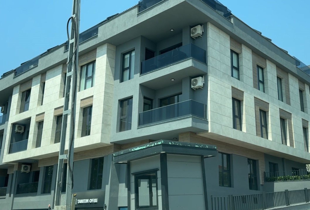 İmamoğlu İnşaat üzerinden yapılan yolsuzluğa konu olan villa ve daire 