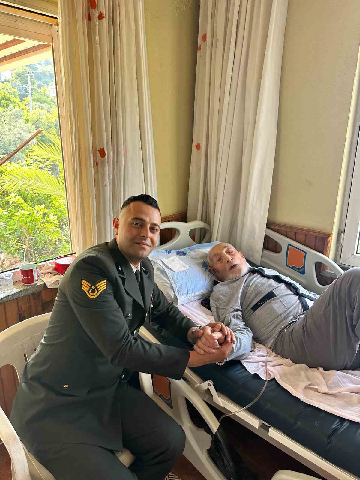 Askerlik Şubesi Başkanı Şahiner’den Kore Gazisi’ne anlamlı ziyaret