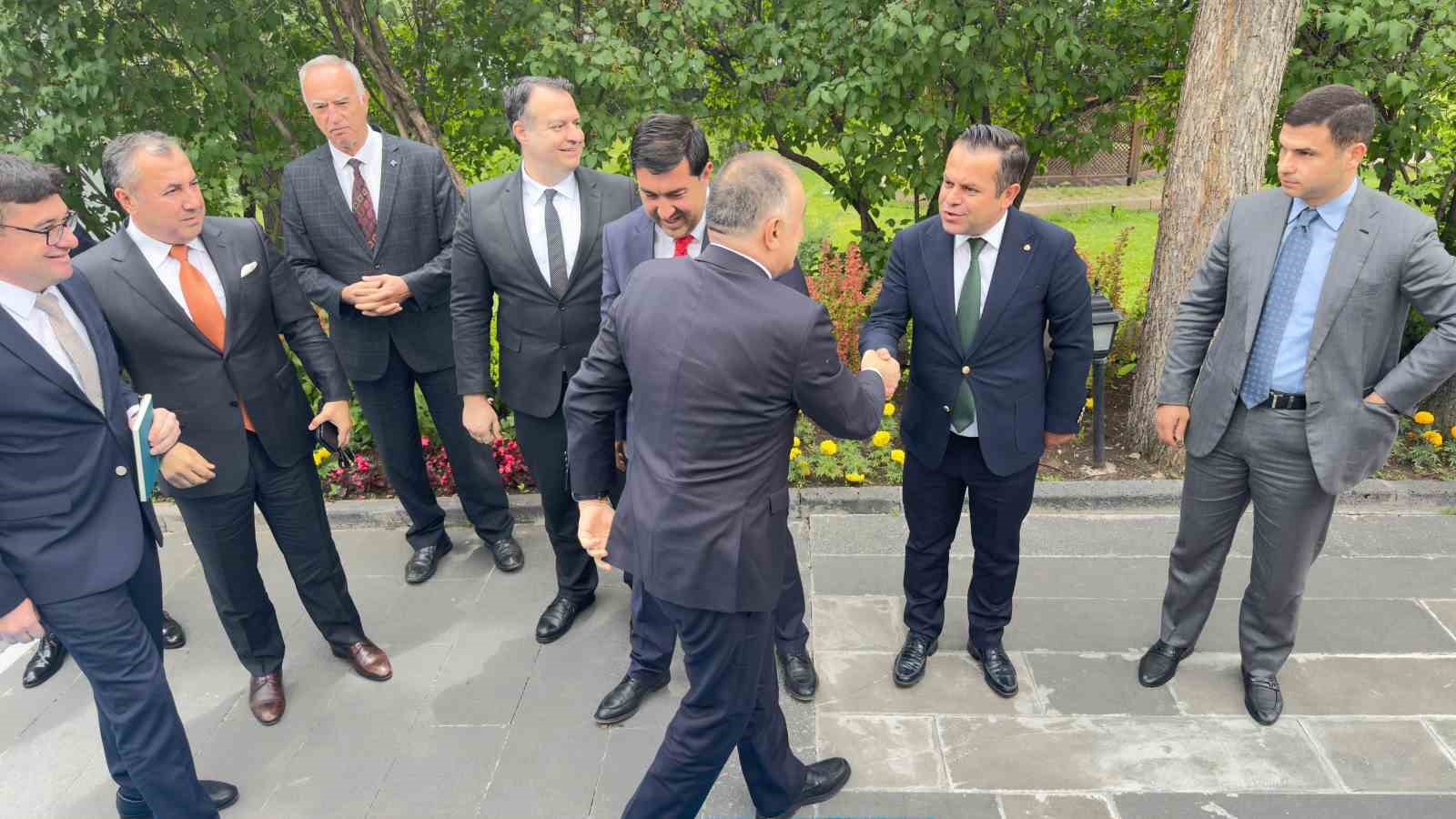 İş Dünyası Kars’ta buluştu, Erzurum su böreği damga vurdu 