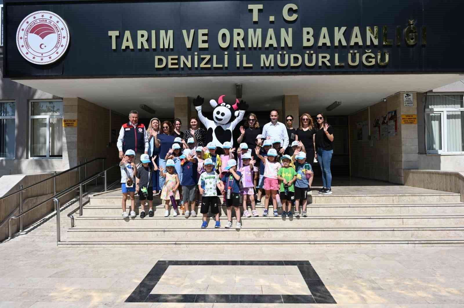 Minik eller Denizli Horozu üretimini öğrendi 