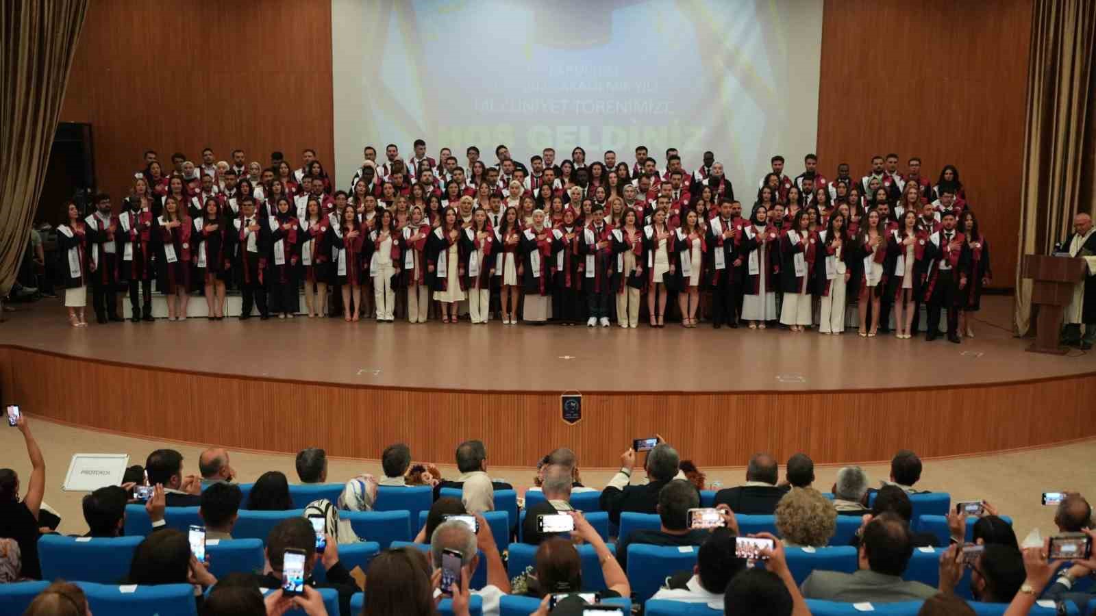 KBÜ Tıp Fakültesi Mezunları hekimliğe ilk adımını attı 